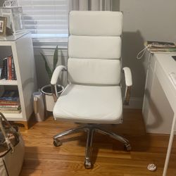 White Rolling Swivel Office/Home Chair