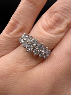 14K yellow gold natural diamonds beautiful ring 3.6g size 6.5 can be resized