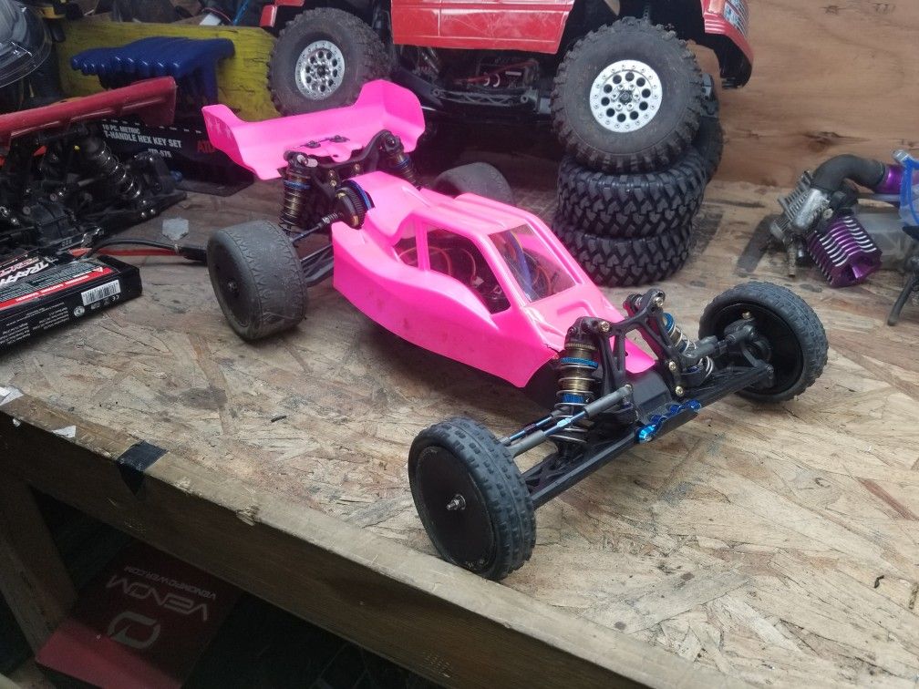 B5 rc track car
