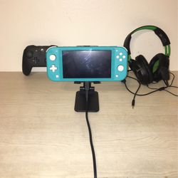 Nintendo Switch Lite Bundle 