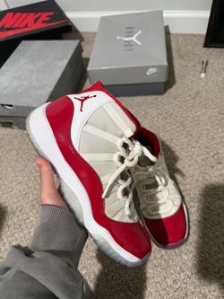 Jordan 11 cherry 7Y