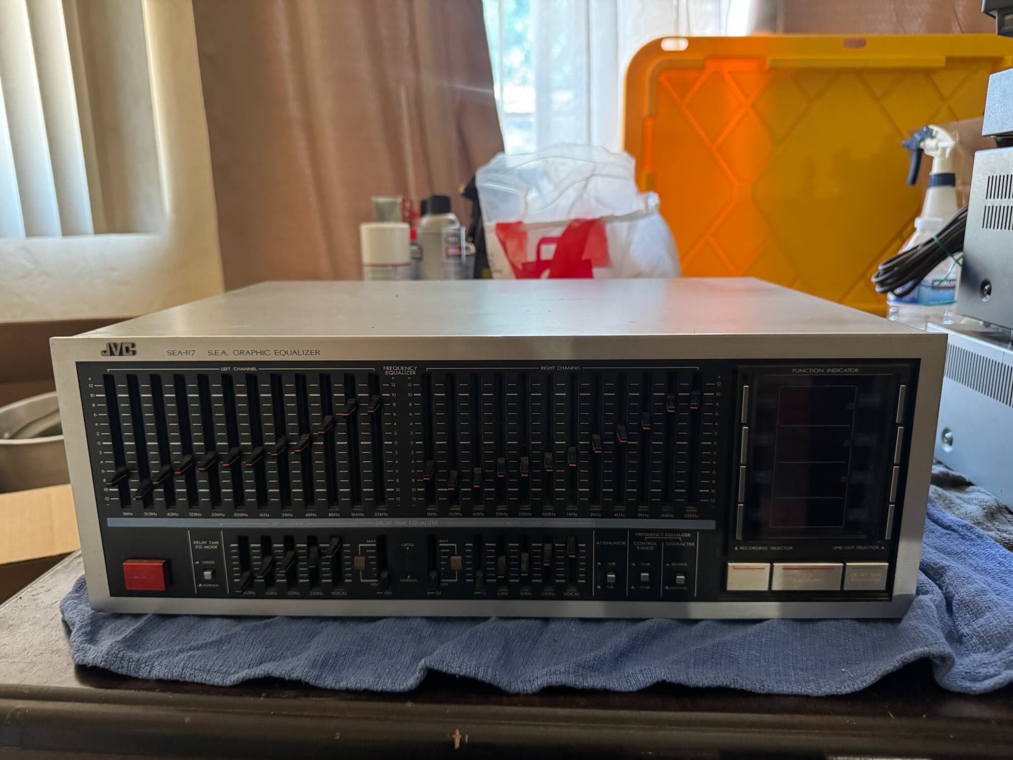 JVC SEA-R7 GRAPHIC EQUALIZER 