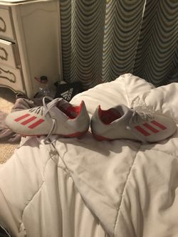 Soccer cleats