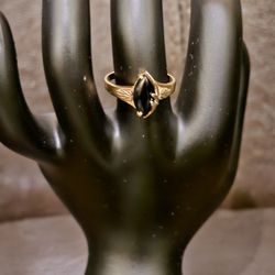 10K Black Hills Gold Ring Black Onyx Size 7