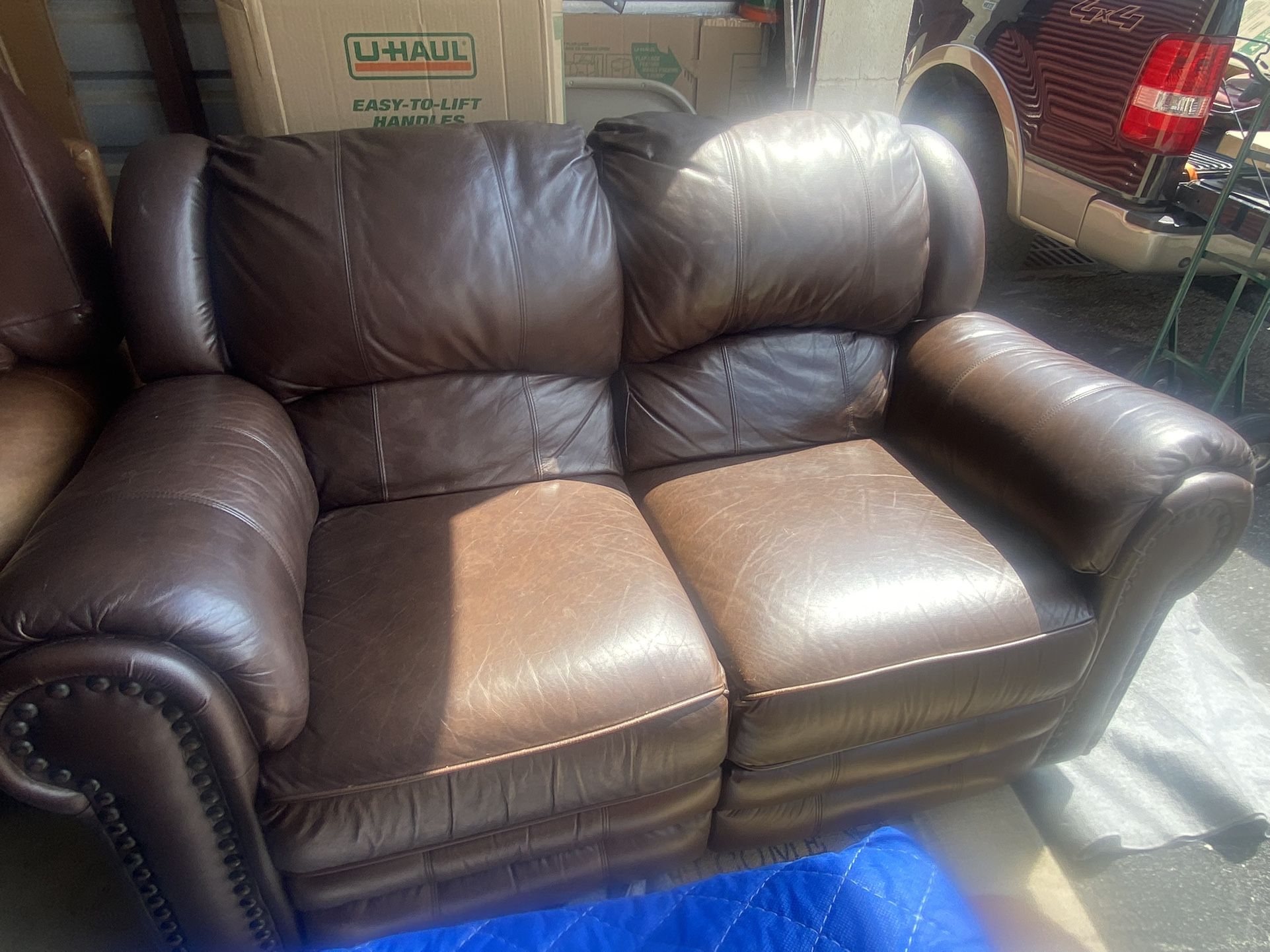 Leather sofa 