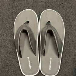 Size Men’s 10 Sandals by Dayfive Flip Flop