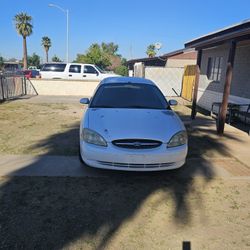 2003 Ford Taurus