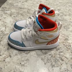 AIR JORDAN 1 MID PS "UNC TO CHI"