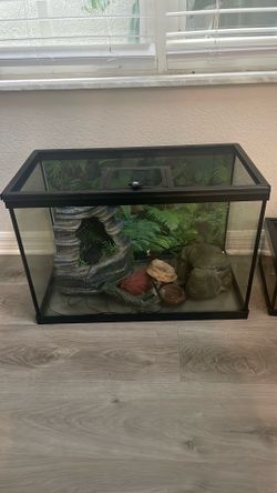 Gecko/Reptile tanks/enclosures