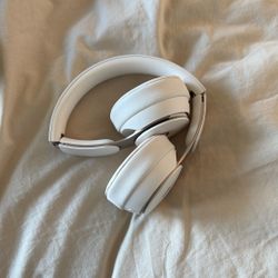 Beats Solo White Headphones