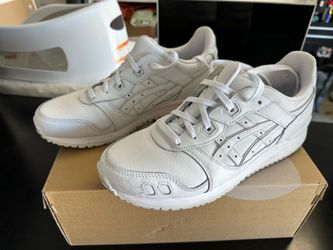 ASICS shoes 9