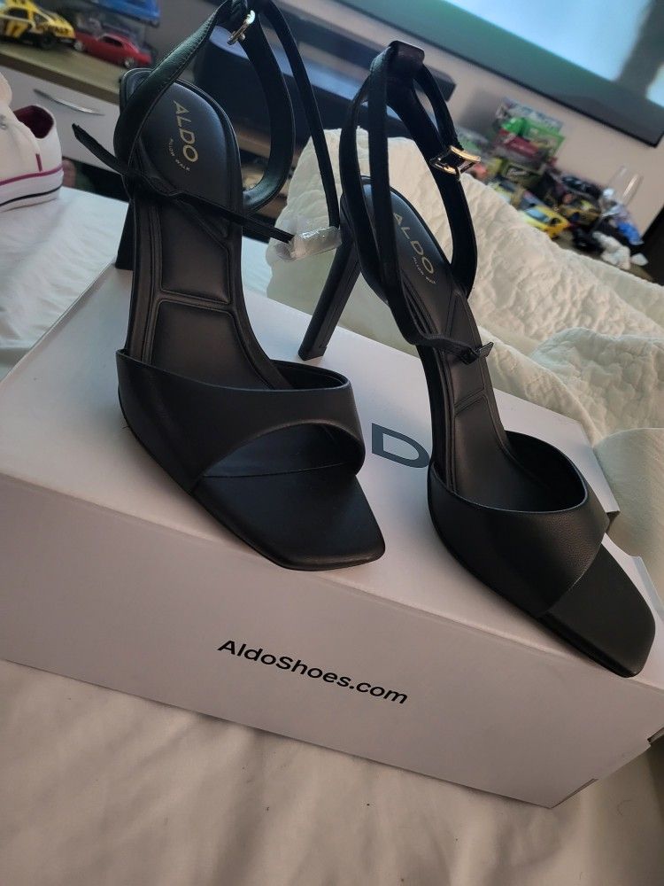 New Aldo Womas Heels  New Size 9