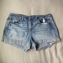 Light wash denim shorts 