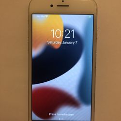 Apple iPhone 7 32GB Unlocked For Any Carrier Like New!