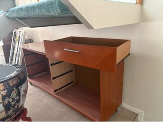 Dresser with six drawers