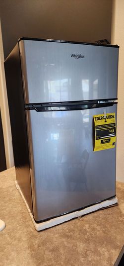 Whirlpool Mini Fridge with Top Freezer