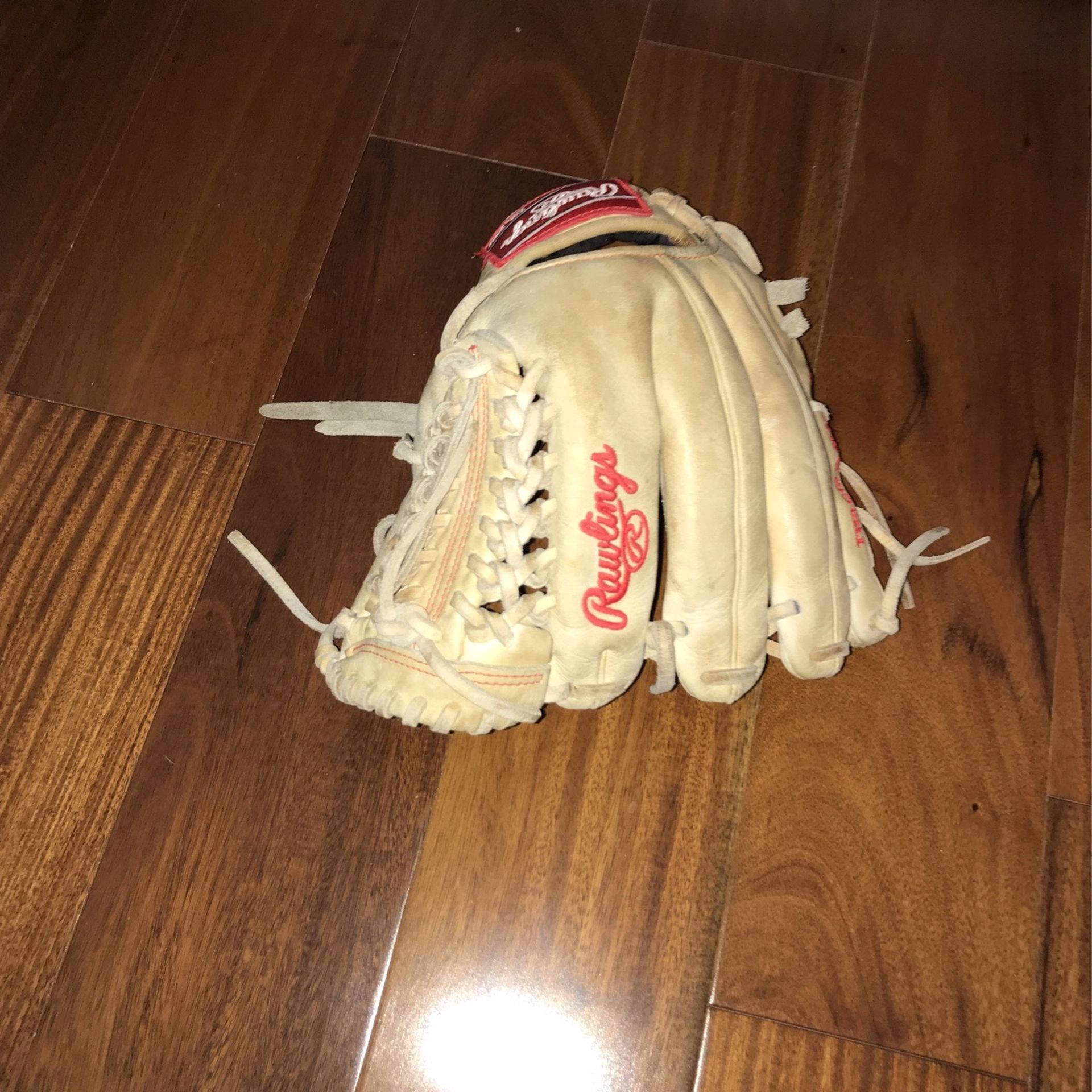 Rawlings Heart Of The Hide Glove