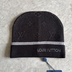 LOUIS VUITTON BEANIE