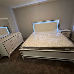 King Bedroom Set With Mattress 