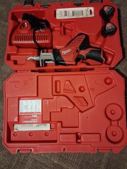 Milwaukee M12 Hackzall Reciprocating Saw Kit – Case, Charger, 2 Batteries