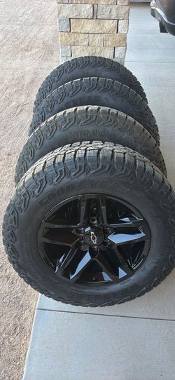 Chevy trail boss rims and tires