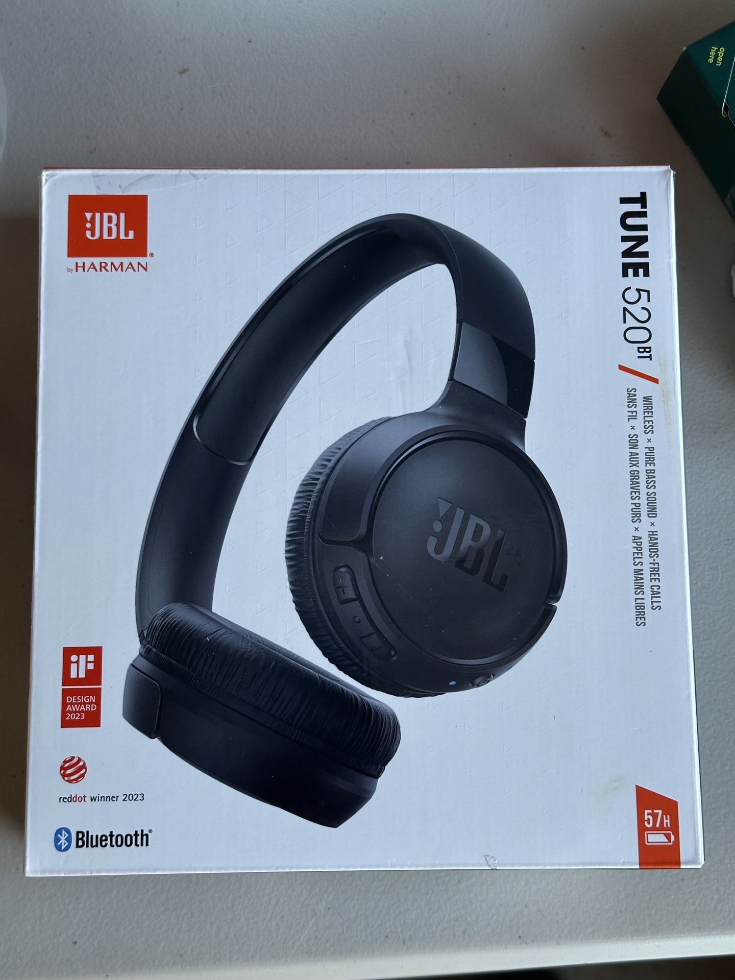 JBL Tune 520BT - Wireless on-ear headphones - Black