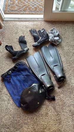Apollo Bio-Fin Pro Scuba Flippers Sz S women’s gloves, boots and bags.