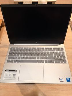 HP 15.6" FHD Touchscreen Laptop – Intel Core 5 / 16GB RAM / 512GB SSD