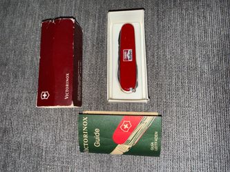 Lot of 2 Victorinox Swiss Army Knives Vintage Marlboro Unlimited Box Ranger 91mm Leather Sheath