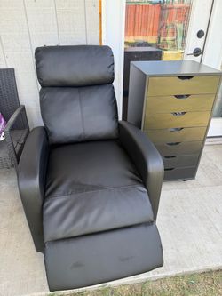 chair and drawer set
