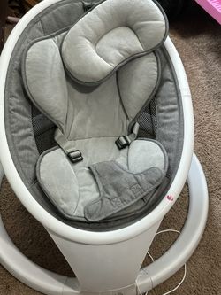 Munchkin Bluetooth Enabled Baby Swing