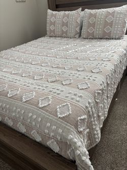 Boho Tufted Bedspread Set with Shams