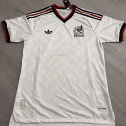 Mexico jerseys jersey Pick up or shipping available player Small puedes recojer o puedo enviar por por correo Small Medium Large XL 2XL 3xl 4xl and gr