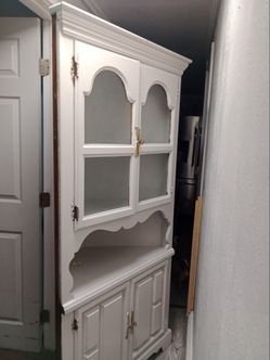white curio