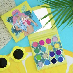 Kara Beach Daze Eyeshadow Palette 