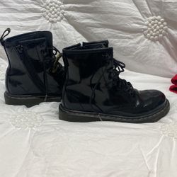 dR Martens 