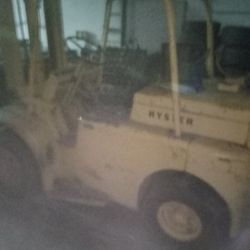 Hyster H 70 Fork Lift