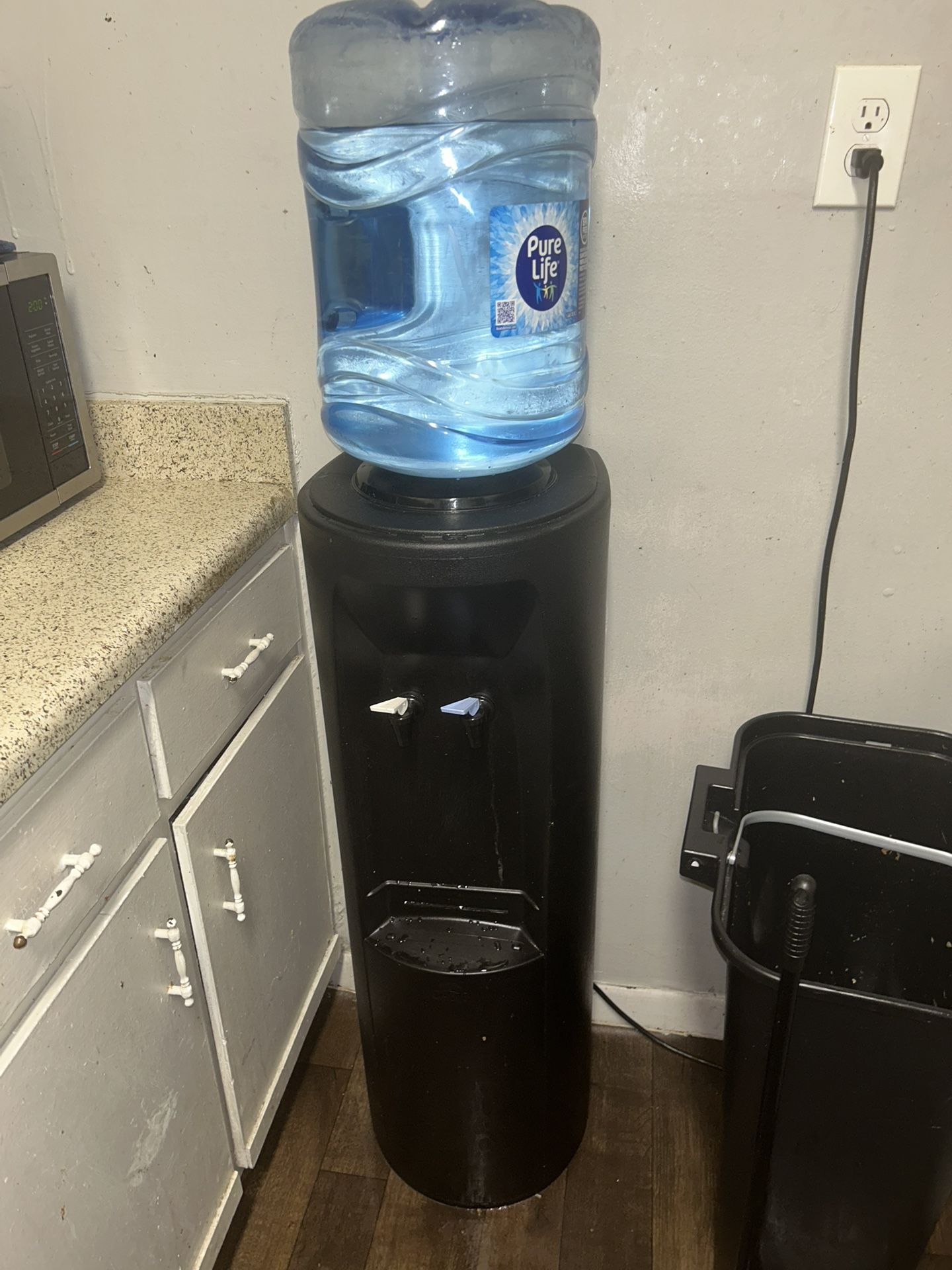 Water Dispenser 