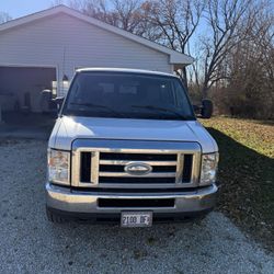 2012 Ford E-350