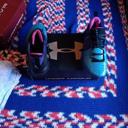 Size 8 1/2m- 10w  Under Armour Shoes $30