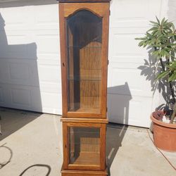 Vintage Display Cabinet  / Curio Cabinet With Lights