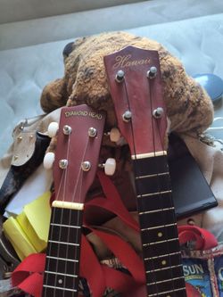 DiamondHead & Leolani Ukuleles plus case