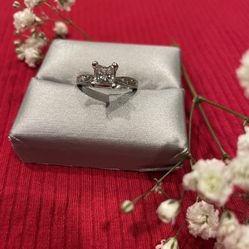 14k White Gold Princess Cut Diamond Ring