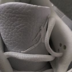 Air Jordan 4 Retro “Bling Bling”