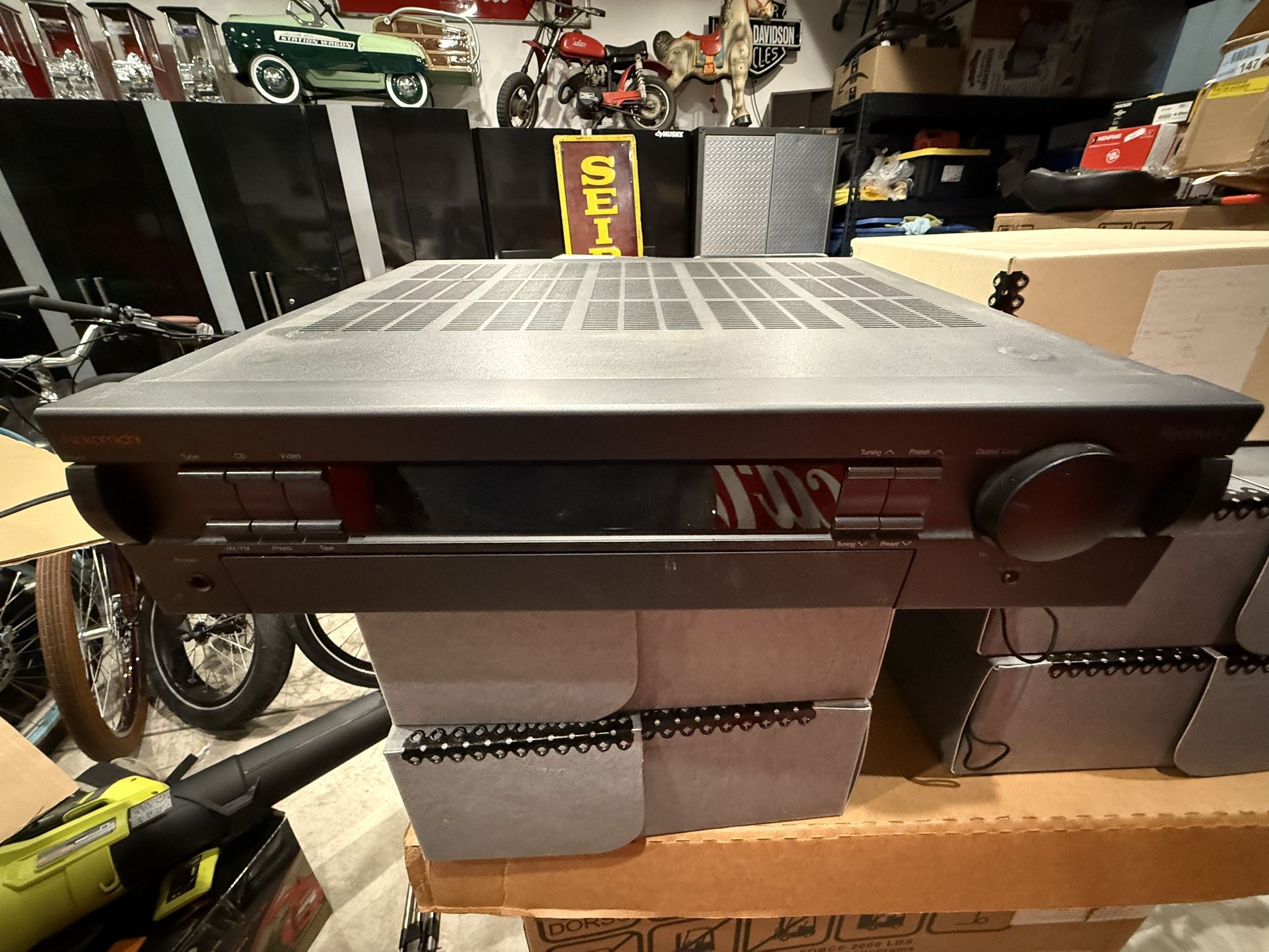 Nakamichi receiver 2 and cd player 4 noth in great shape and have original boxes 