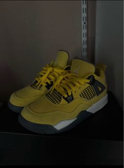 AIR JORDAN 4 Lightnings size 3Y