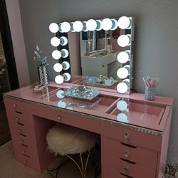 BEAUTIFUL NEW VANITY 