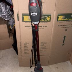 VACUUM SHARK