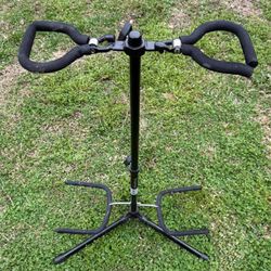 On Stage Stands Dual Guitar Display Stand