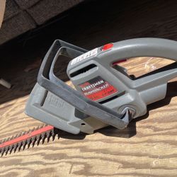 Craftsman Bushwacker 20 Inch Headge Trimmer 2.8 Amp